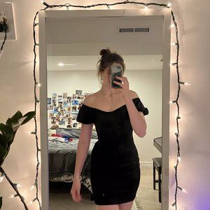 GUESS black bodycon off the shoulder mini dress